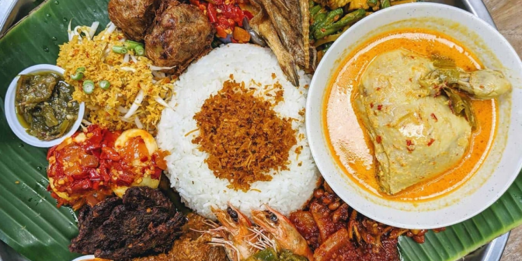 Authentic Restaurants For Indonesian Nasi Ambeng